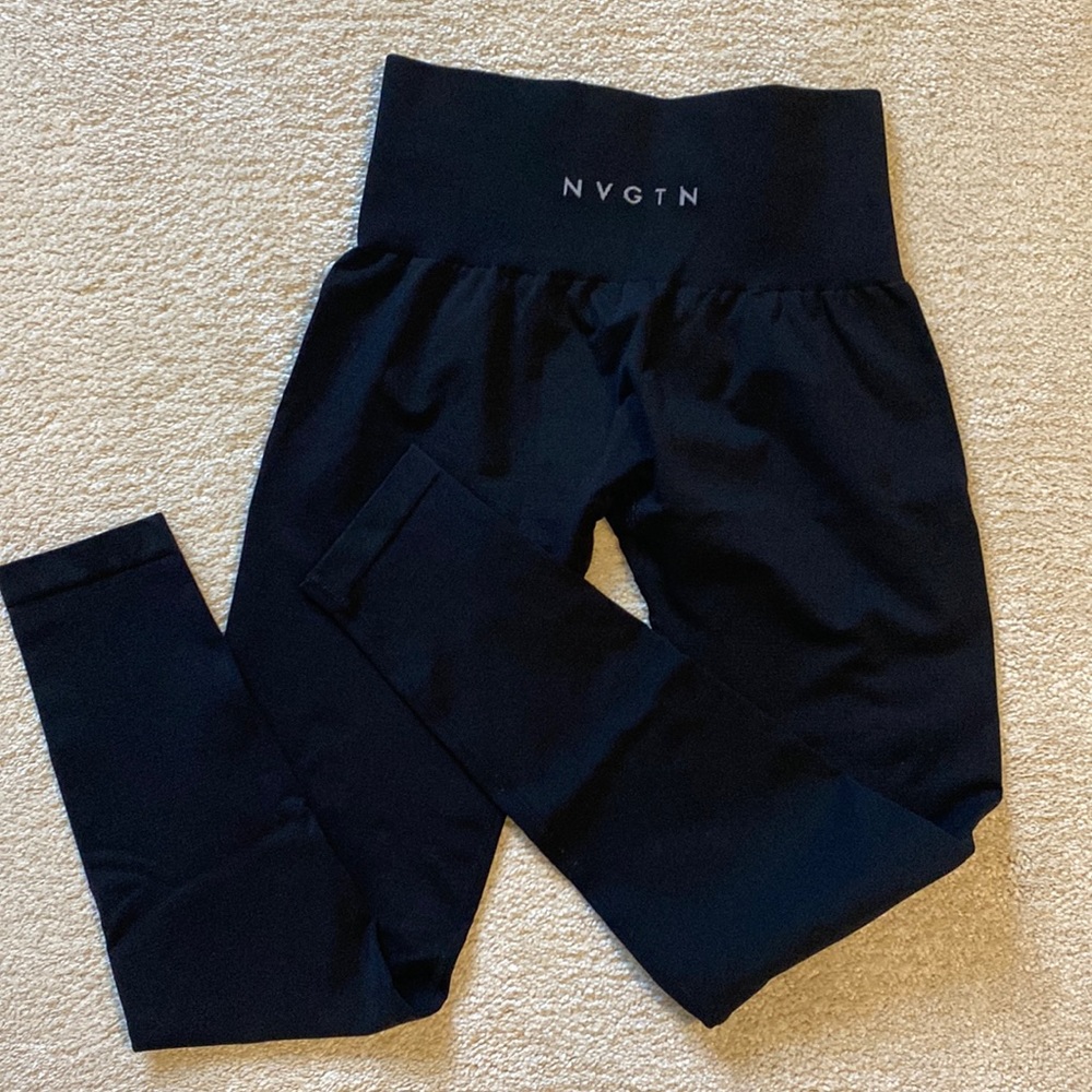 NVGTN Black Solid Seamless Leggings Small